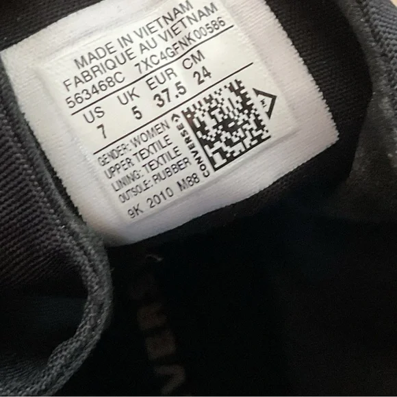 Converse Black Lace Up Platform Boots, 7 - Picture 7 of 9